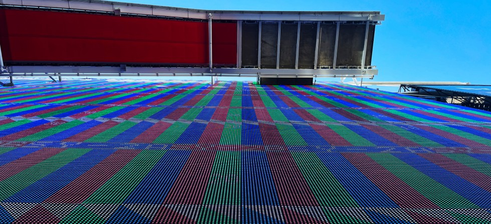 Pompidou Centre facade LED screen - close-up